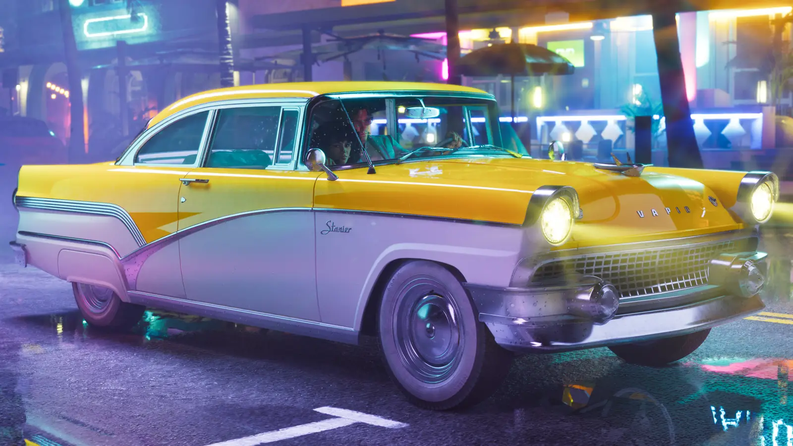 La Vapid Stanier de 1955 bicolore du Vintage Vice City Pack, de nuit.